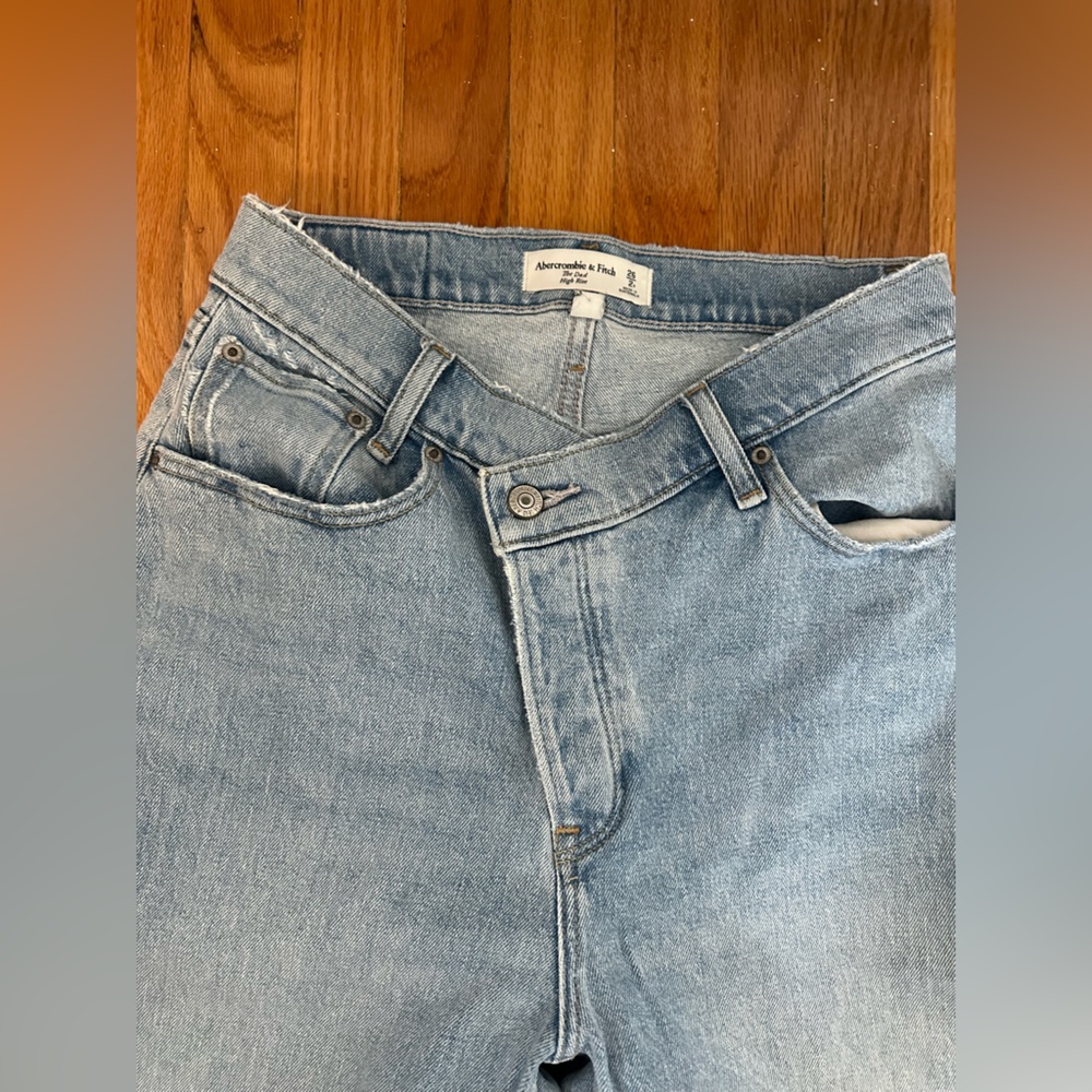 Abercrombie & Fitch Curve Love Dad Jean - Picture 3 of 8